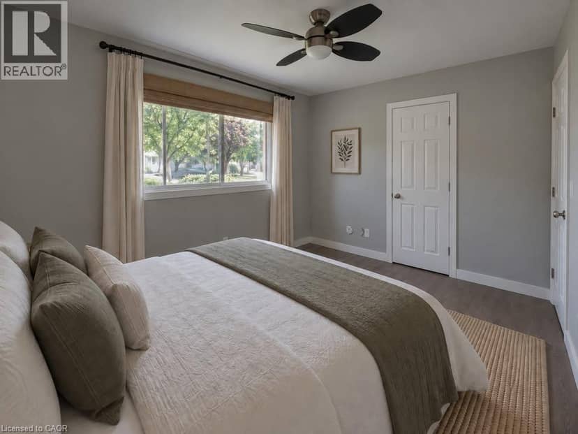 137 COUNTRY CLUB Drive — photo 10 of 16
