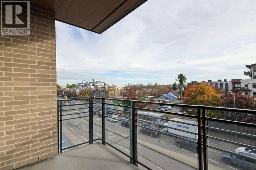 318 2450 Garden Drive — photo 11 of 15