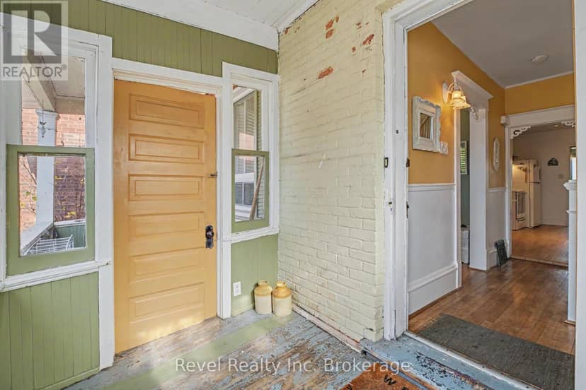 220 First Avenue E, North Bay, photo 3