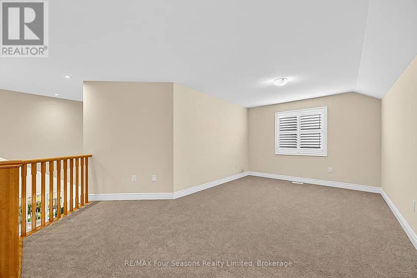 100 Kari Crescent — photo 23 of 40