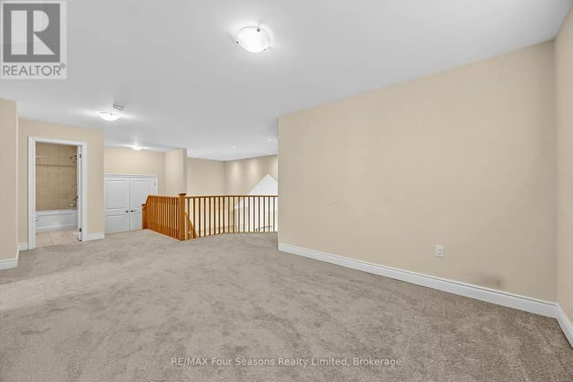 100 Kari Crescent — photo 24 of 40