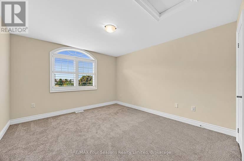 100 Kari Crescent — photo 25 of 40