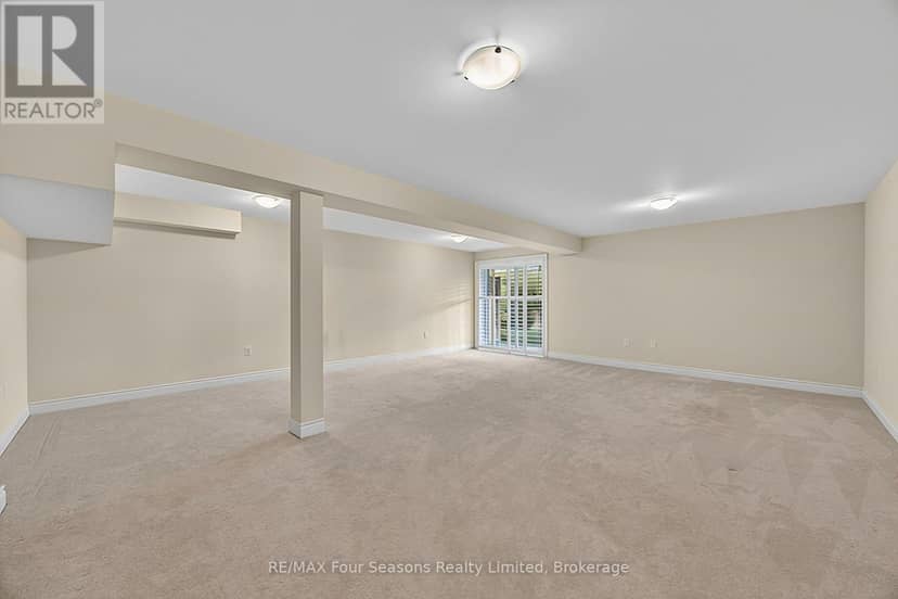 100 Kari Crescent — photo 29 of 40