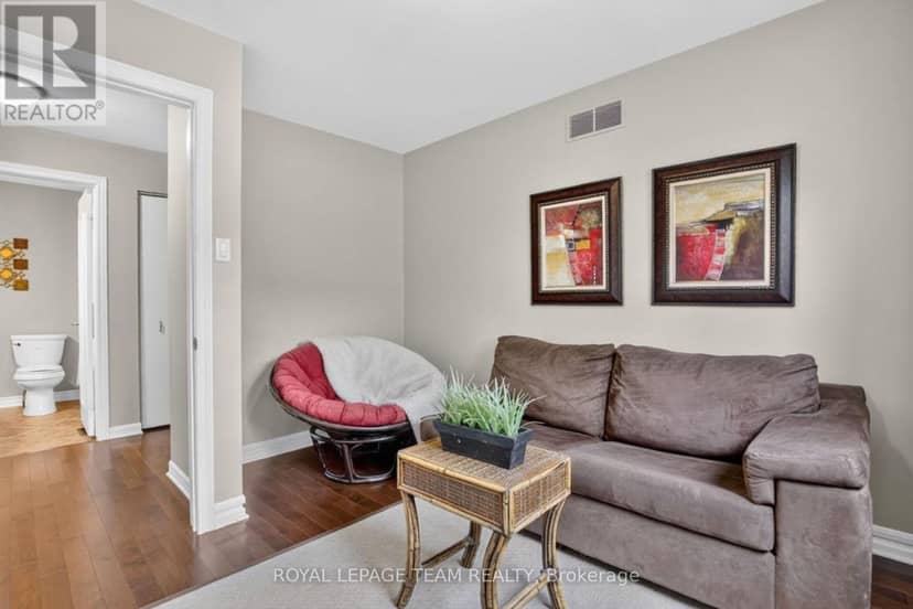 61 Amberwood Crescent — photo 29 of 40