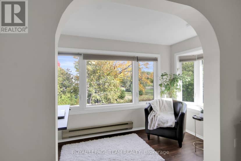 61 Amberwood Crescent — photo 18 of 40