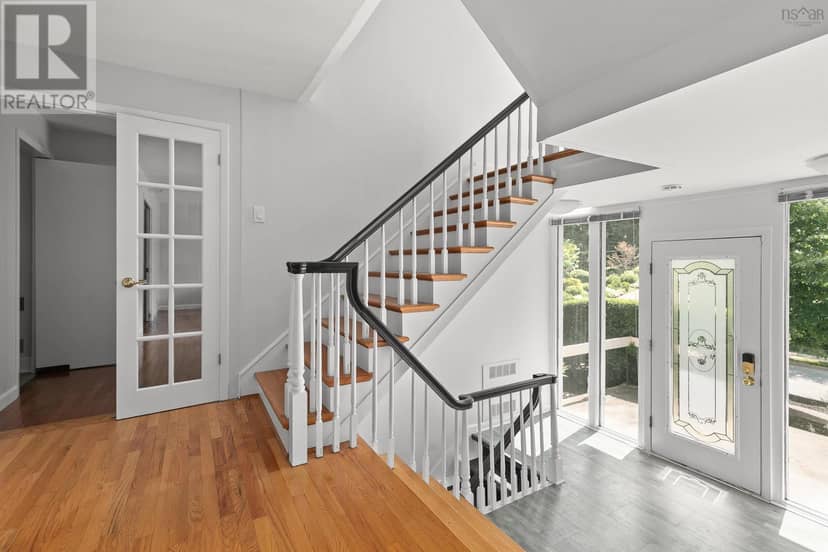 6201 Regina Terrace — photo 3 of 40