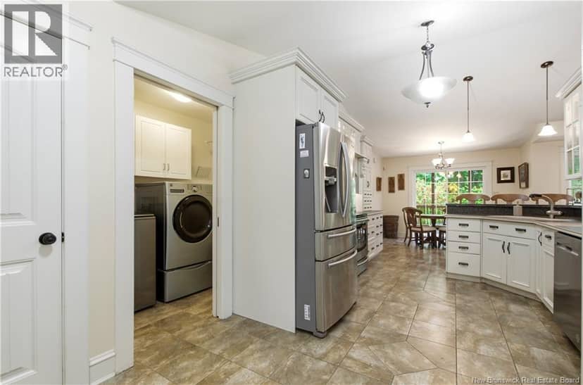 235 Summerhill Row — photo 6 of 40