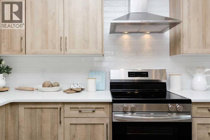 245 Bighorn Avenue — photo 10 of 20