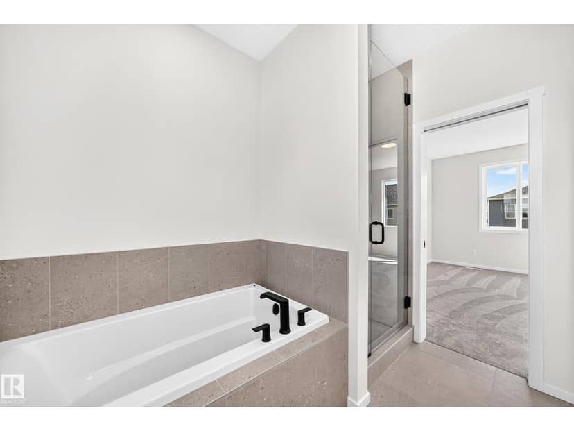1512 205 ST NW — photo 34 of 40
