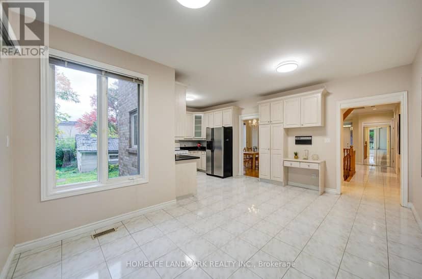 182 Finch Avenue E — photo 15 of 40