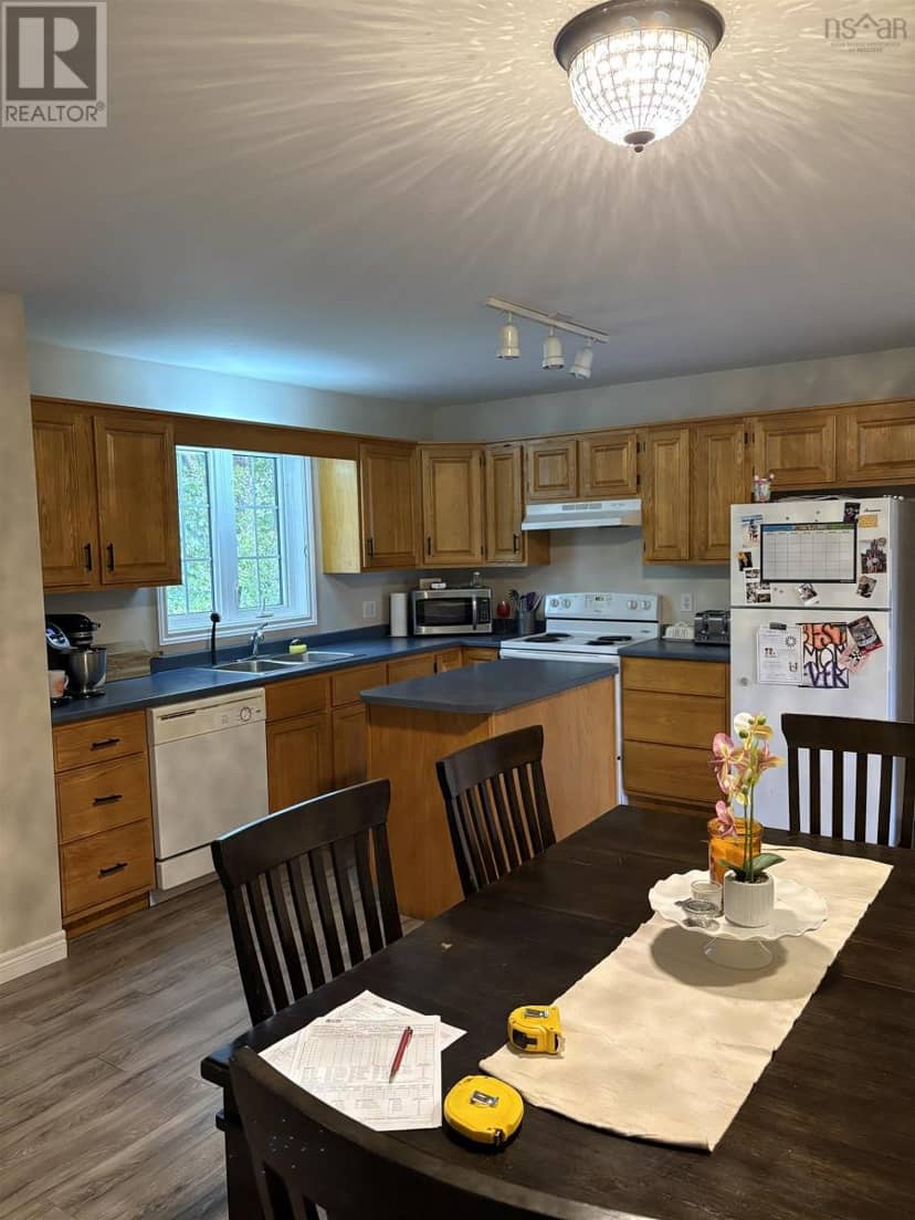 22 Windale Drive — photo 7 of 16