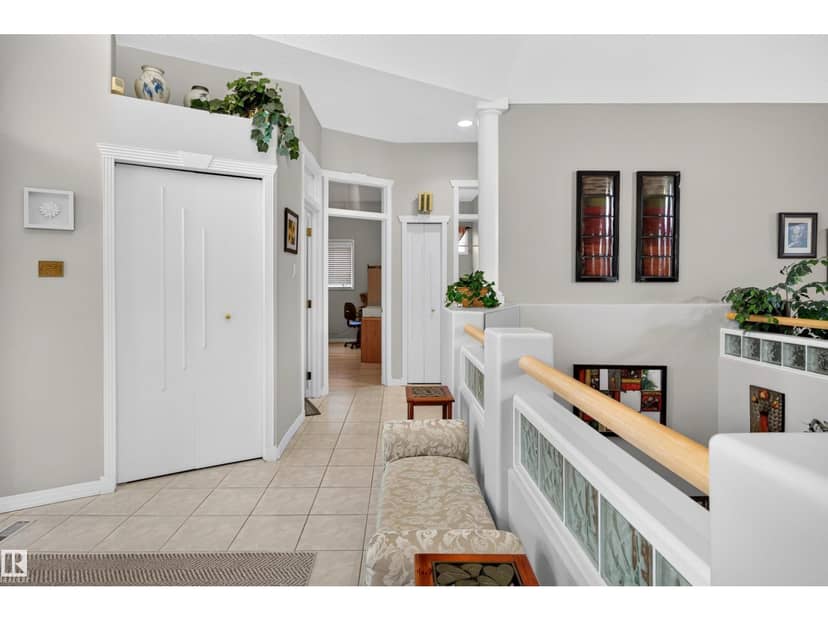1 Onesti PL — photo 22 of 40