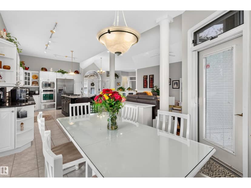 1 Onesti PL — photo 16 of 40