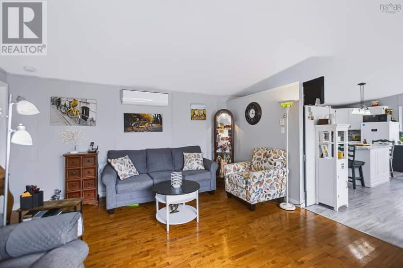 1 Rosewood Drive — photo 19 of 33