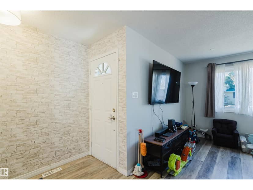 67 Starling Dr, Sherwood Park, photo 2