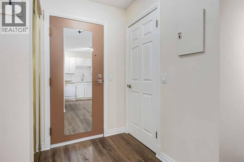 303, 730 2 Avenue NW, Calgary, photo 2