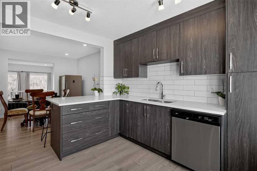206 Cranbrook Square SE — photo 15 of 40