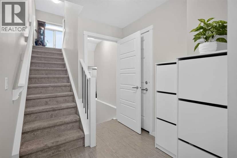 206 Cranbrook Square SE — photo 12 of 40