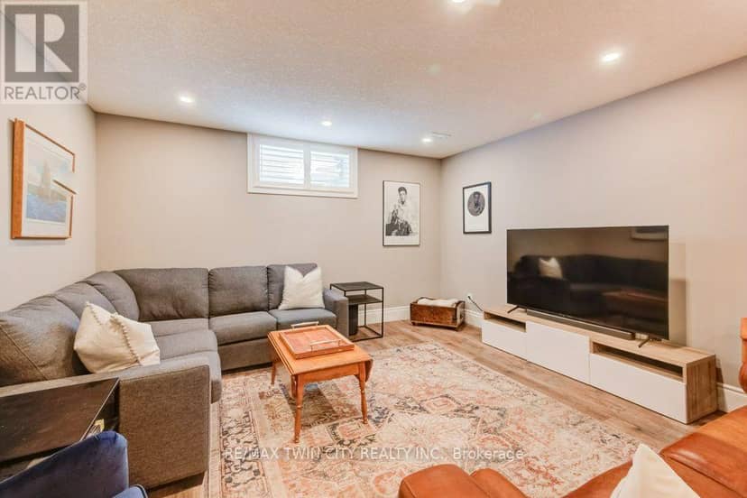 27 Coral Gables Crescent — photo 36 of 40