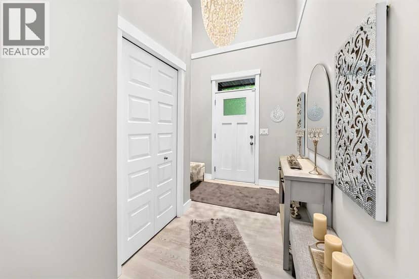 901, 110 Coopers Common SW, Airdrie, photo 3
