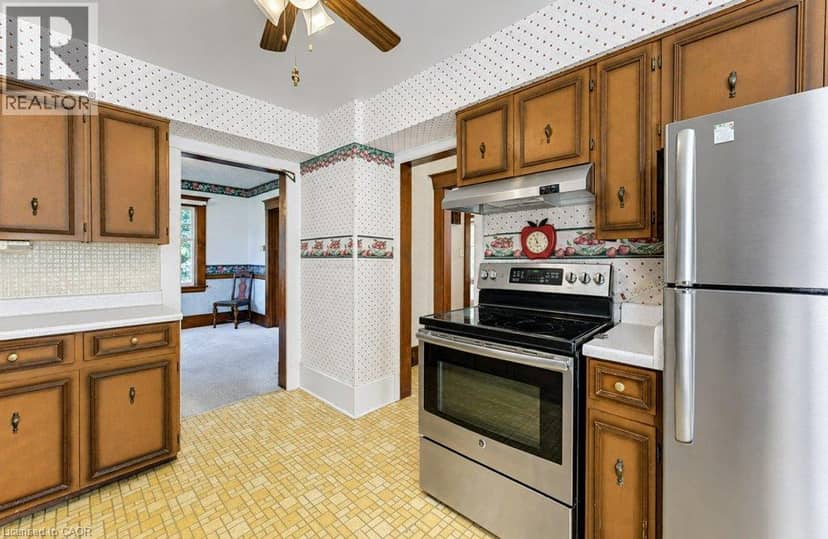 61 MCGIVERN Street — photo 21 of 40