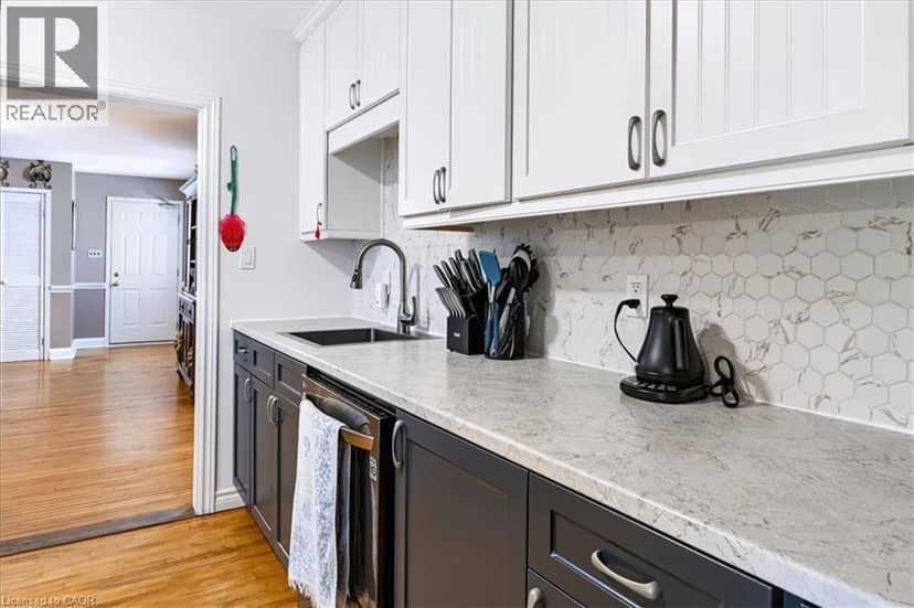 353 MAIN Street — photo 11 of 40