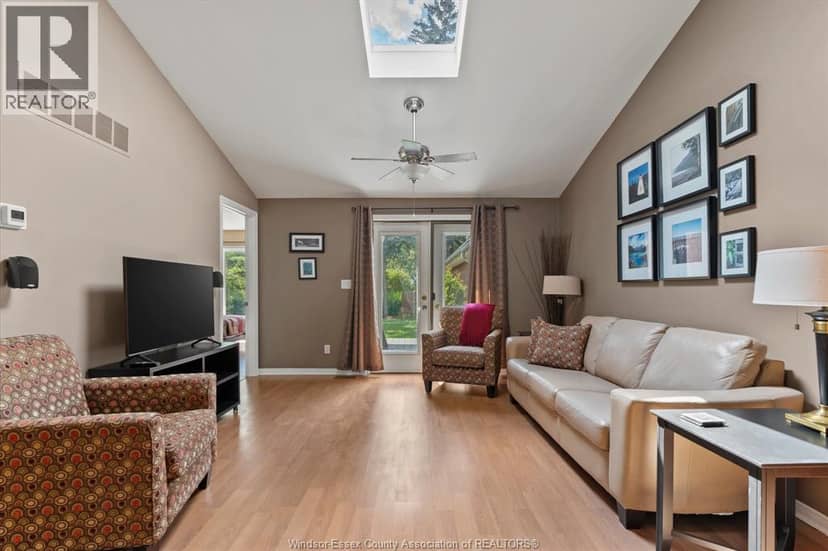2935 McKay Avenue — photo 14 of 38