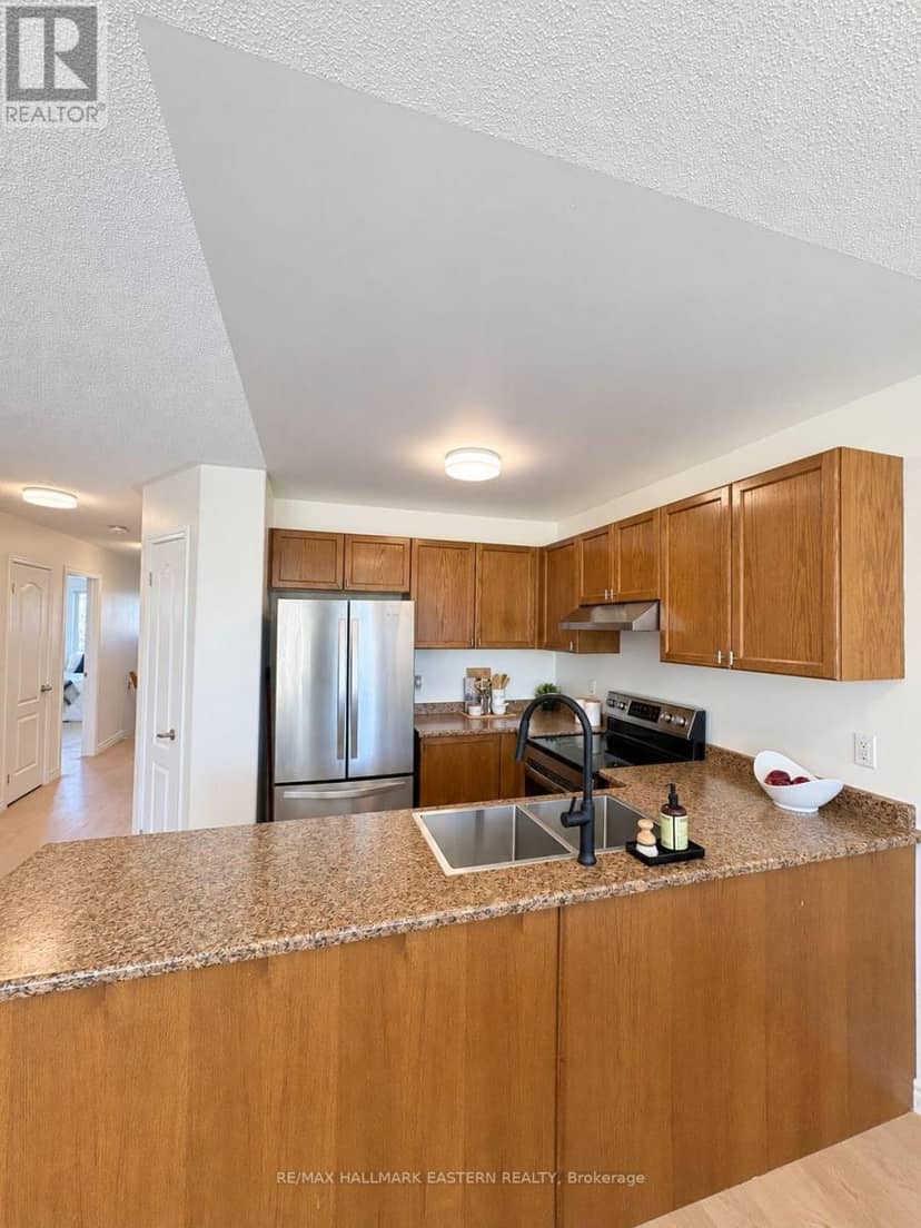 656 Clancy Crescent — photo 10 of 34