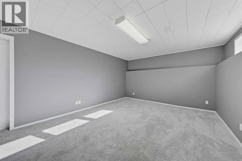 210 2 Avenue SE — photo 29 of 37