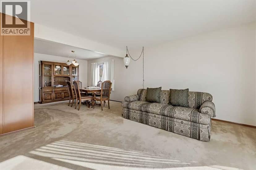 210 2 Avenue SE, High River, photo 5