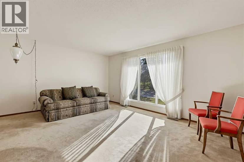 210 2 Avenue SE, High River, photo 7