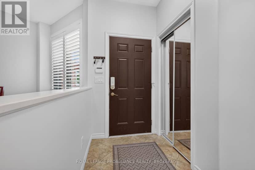 456 Conservatory Drive, Kingston, photo 2