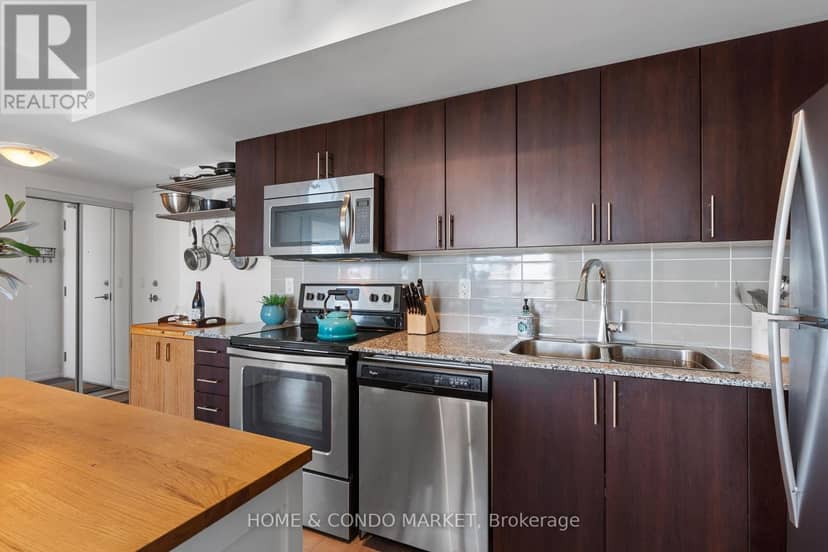 2404 - 1410 Dupont Street — photo 13 of 36