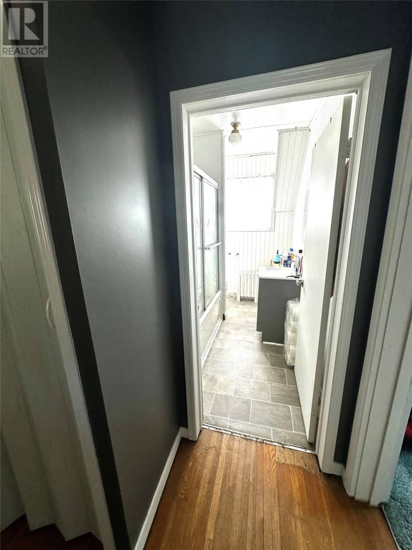 47 Beaumont Avenue — photo 31 of 33