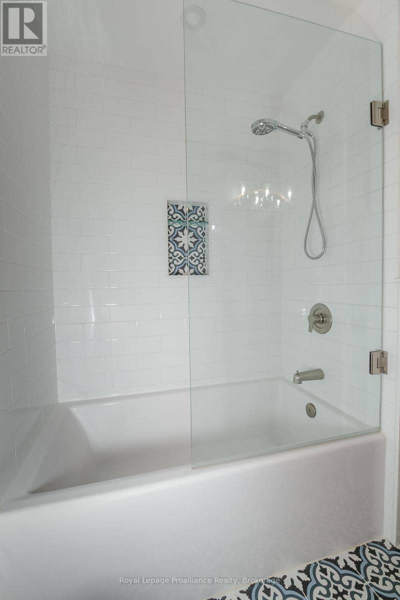 112 Prospect Hill — photo 20 of 35