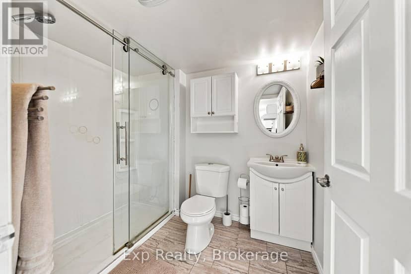 25 Bursthall Street — photo 13 of 29