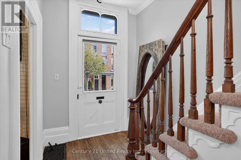 141 Walton Street — photo 21 of 34
