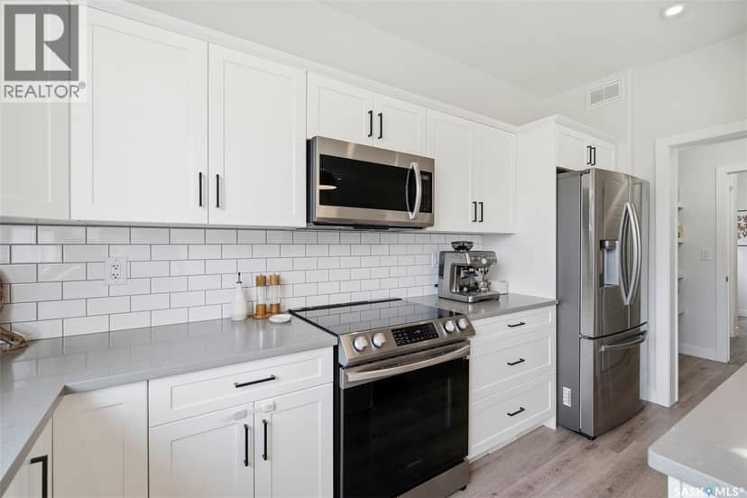 446 Germain MANOR, Saskatoon, photo 8