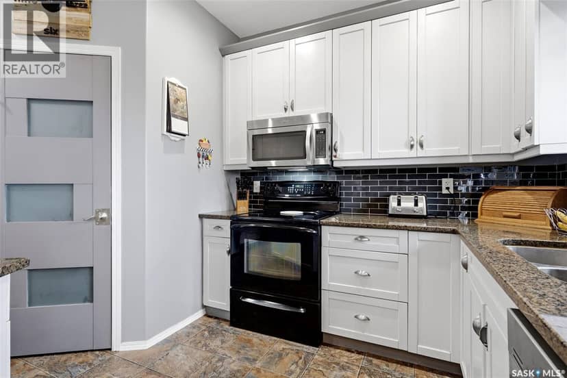 6 Maria Way — photo 9 of 40