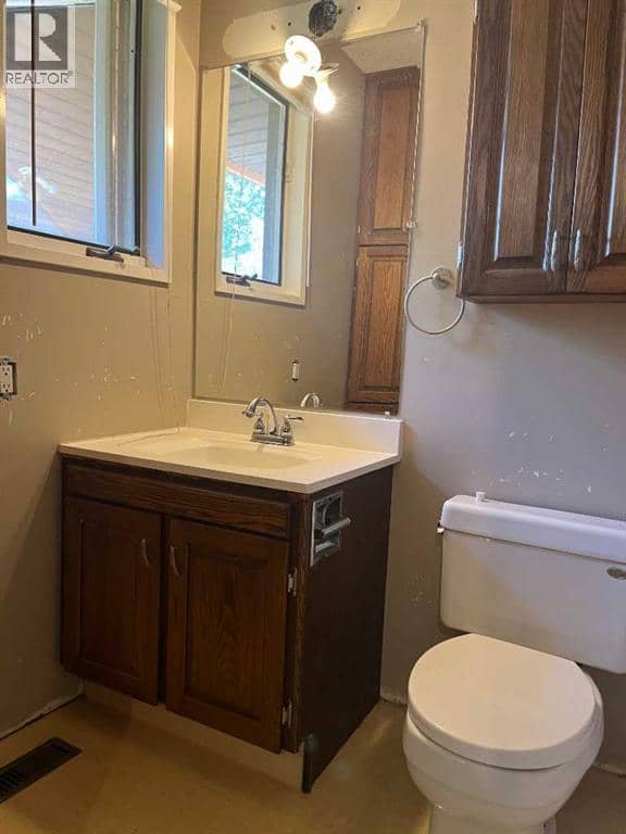 310E 300  N — photo 10 of 35