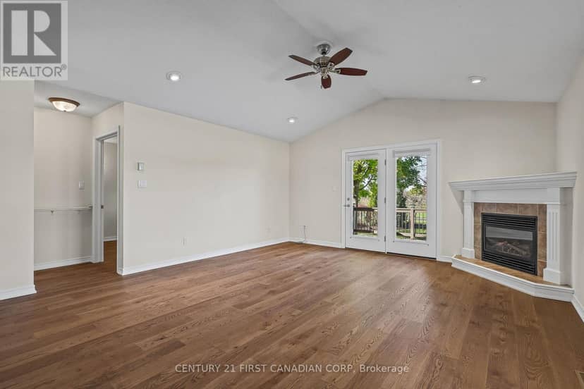 14 - 410 Burwell Road — photo 15 of 40