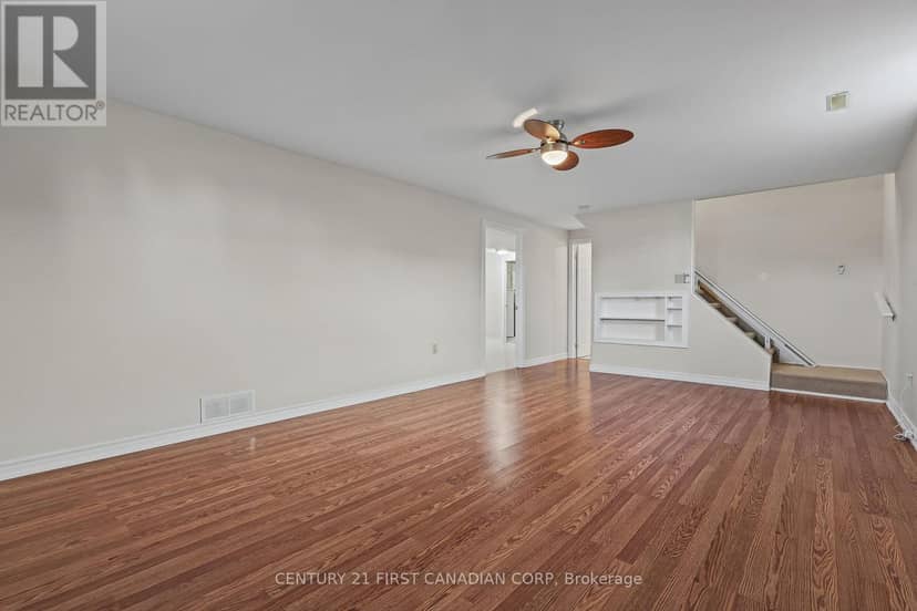 14 - 410 Burwell Road — photo 23 of 40