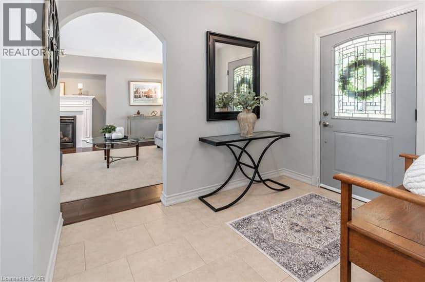66 GARDEN Avenue, Ancaster, photo 3