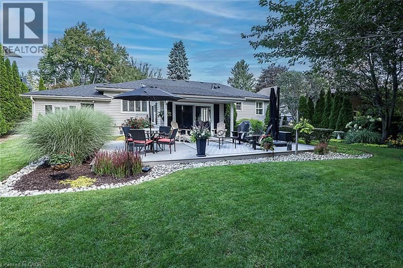 66 GARDEN Avenue — photo 31 of 35