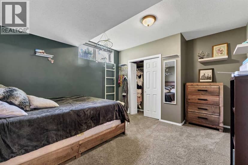 78 Sunset Crescent SW — photo 34 of 40