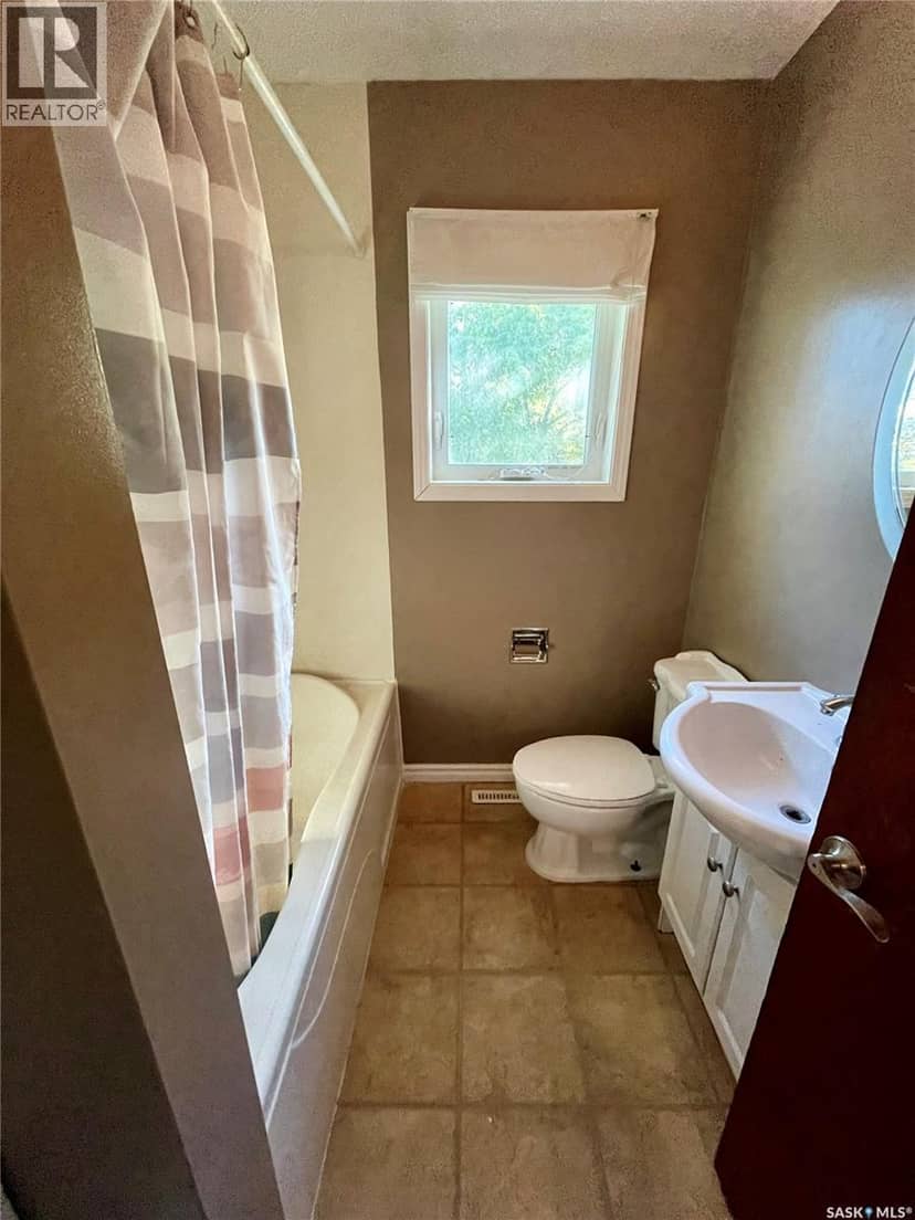 607 St Mary STREET — photo 10 of 22