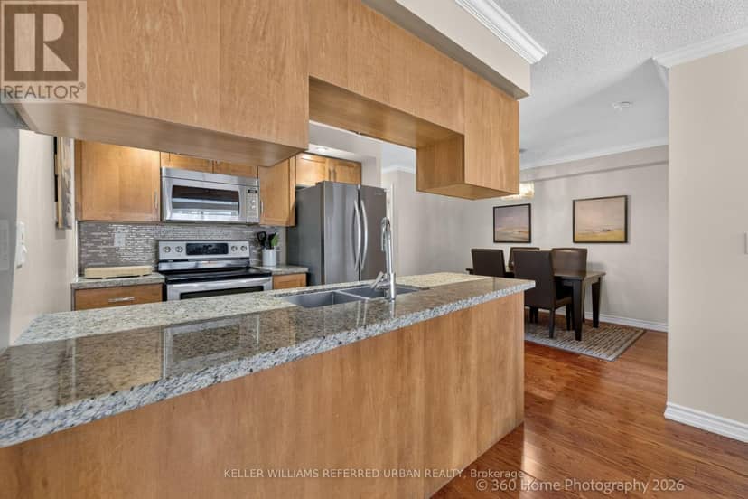 339 - 250 Wellington Street W — photo 14 of 31