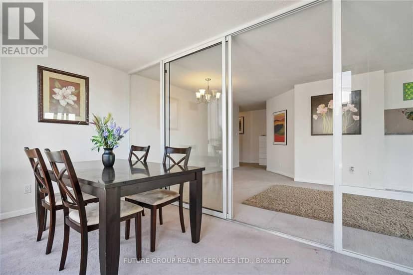 2213 - 24 Wellesley Street W — photo 23 of 34