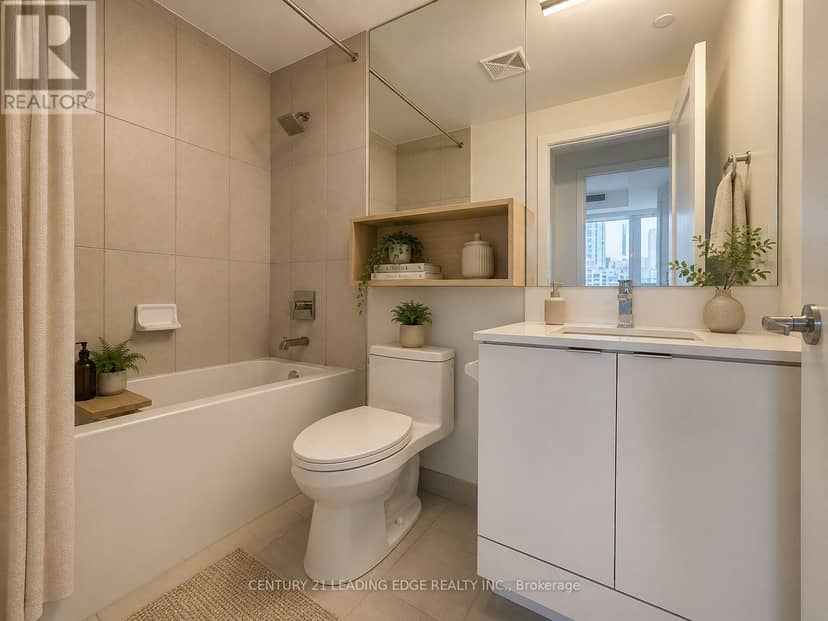 565 - 135 Lower Sherbourne Street — photo 21 of 24