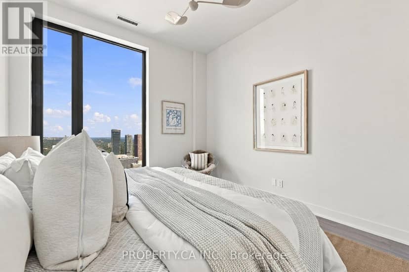 5104 - 8 Cumberland Street — photo 24 of 38